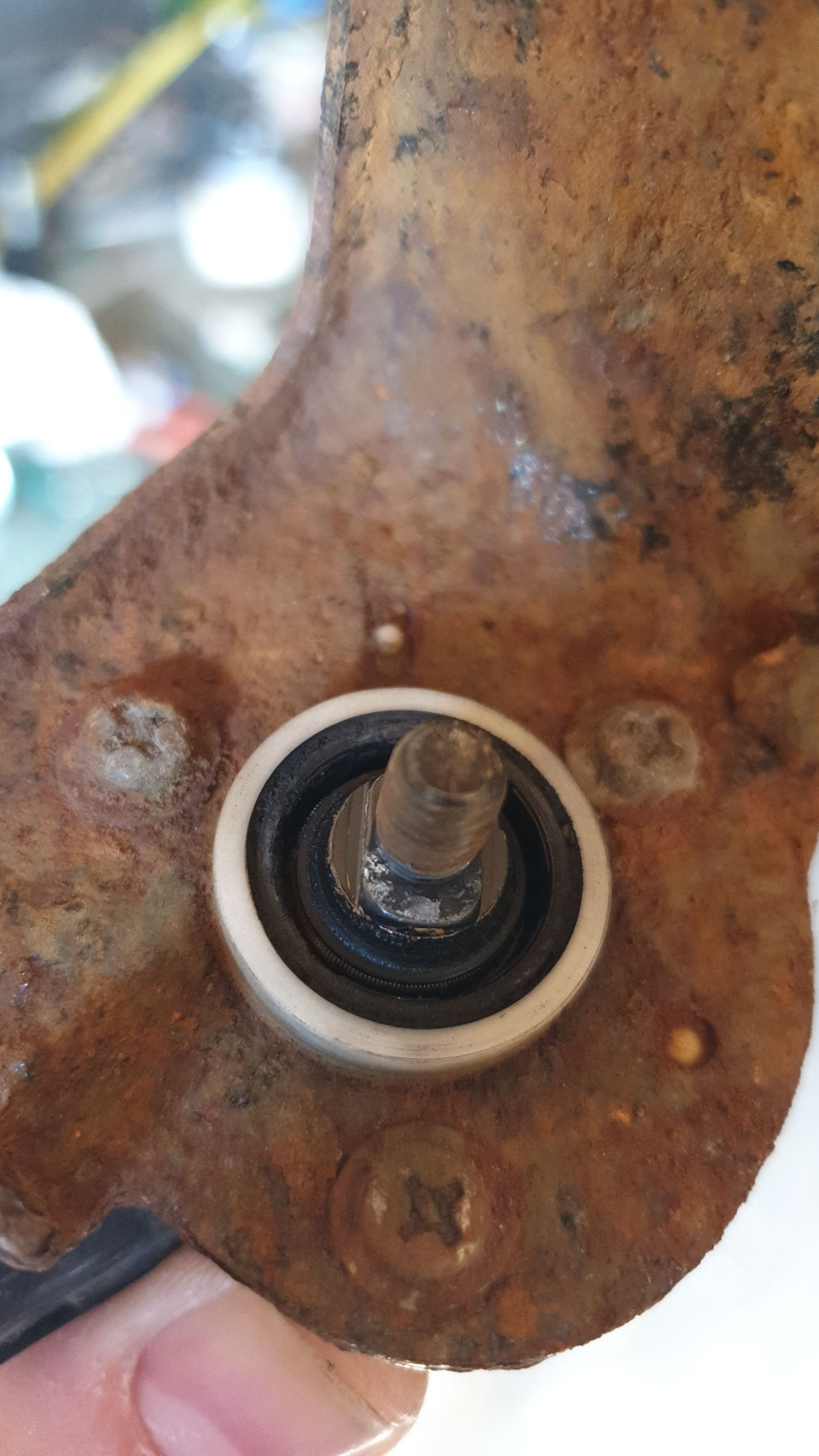 Замена заднего датчика положения кузова. — Mazda 6 (2G) GH, 2 л, 2008 ...