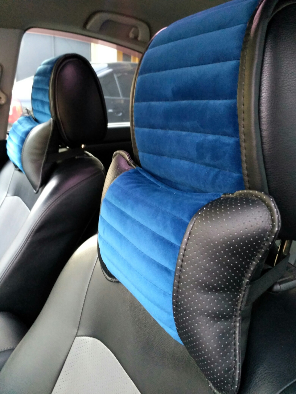 Подушку сделал в стиль — Mazda 3 (1G) BK