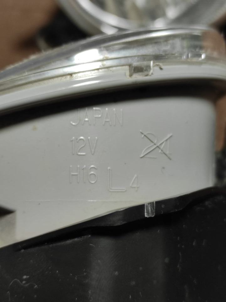 Противотуманки галоген Toyota на Toyota RAV4 (5G). Б/у | 3 500 ₽ в ...