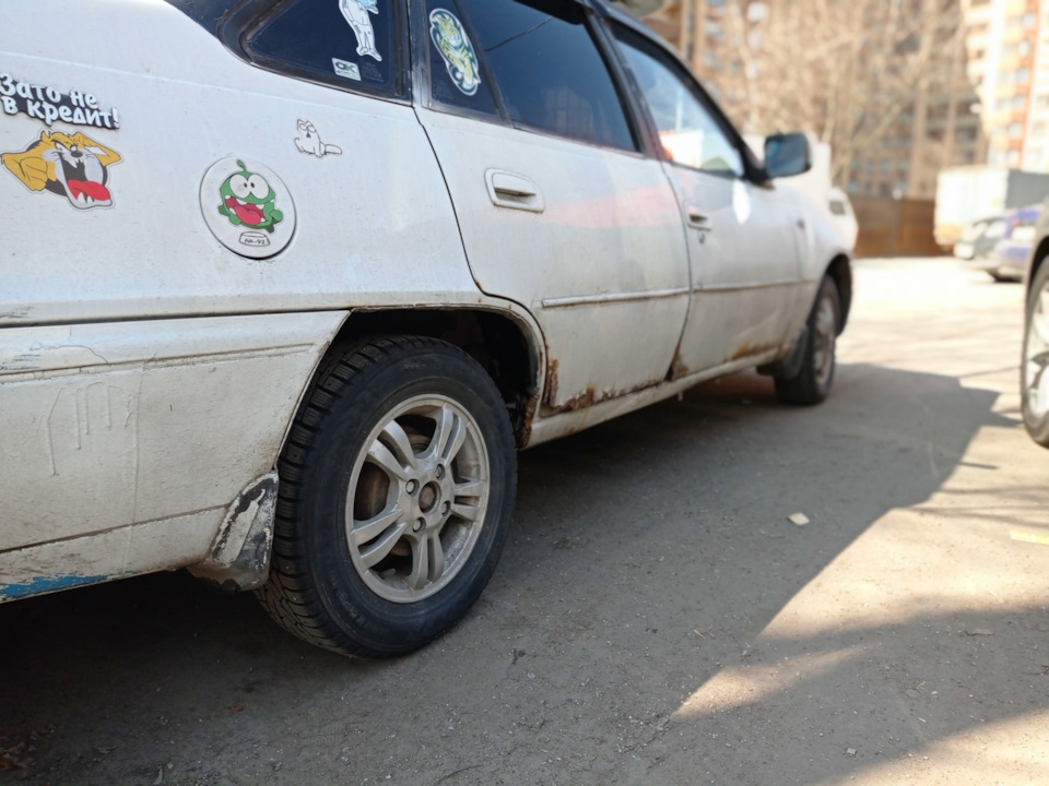Поменял задние пружины — Daewoo Nexia, 1,5 л, 2000 года | поломка | DRIVE2