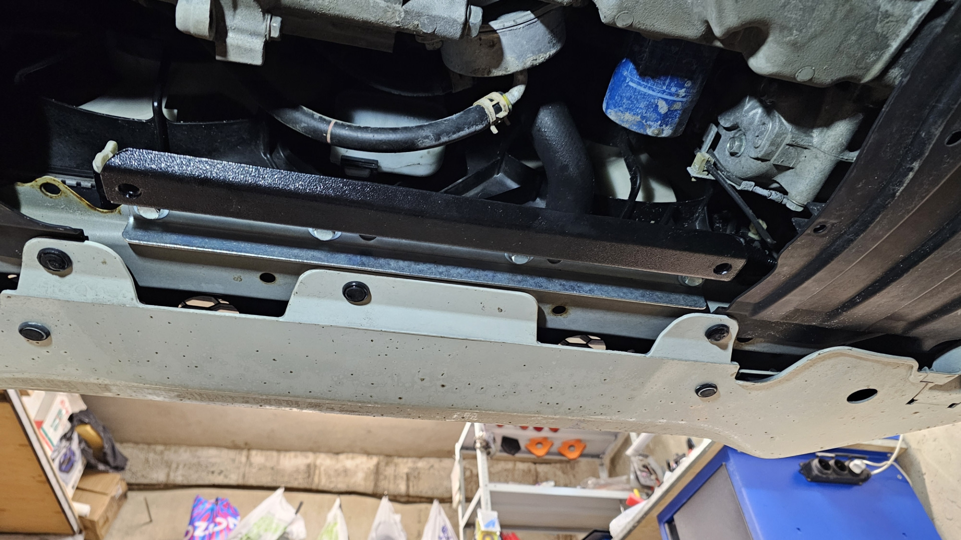 Установка защиты картера — Honda Fit (2G), 1,5 л, 2010 года ...