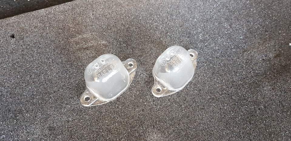 Замена лампочек освещения номерного знака — Subaru Impreza (GD/GG), 1,5 ...