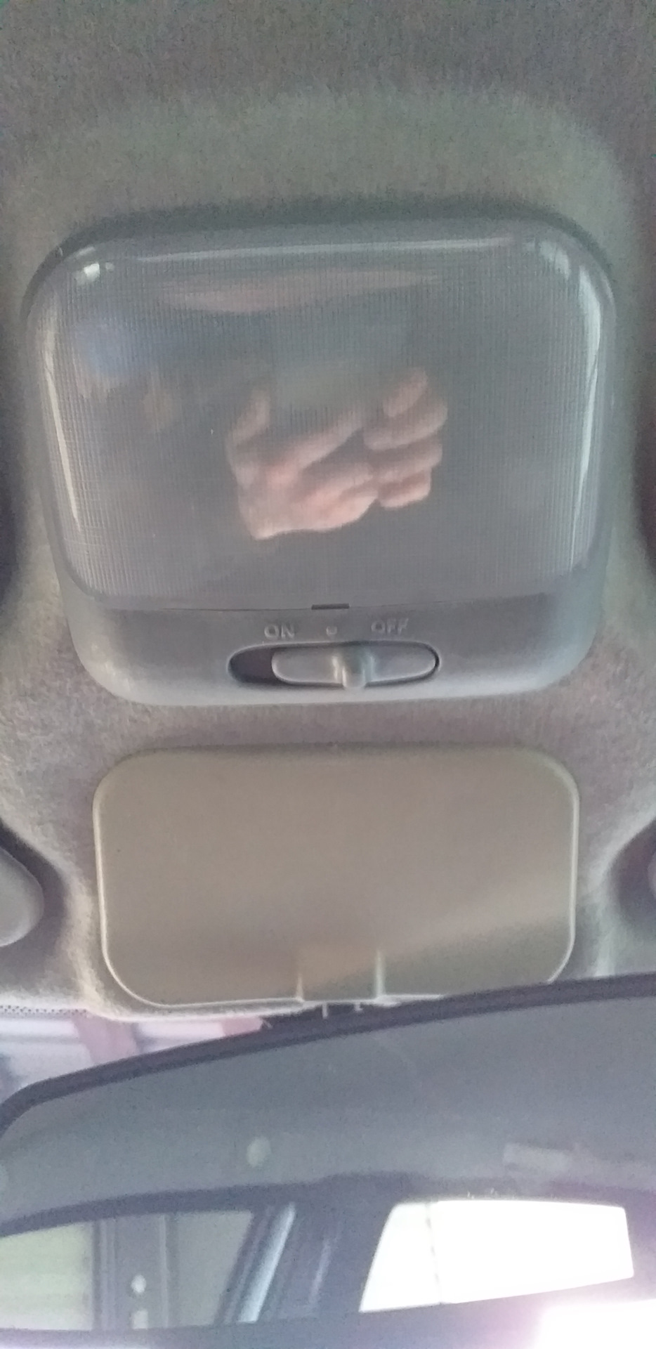 Плафон от Lanos (штурманский свет) — Lada 21124, 1,6 л, 2008 года ...