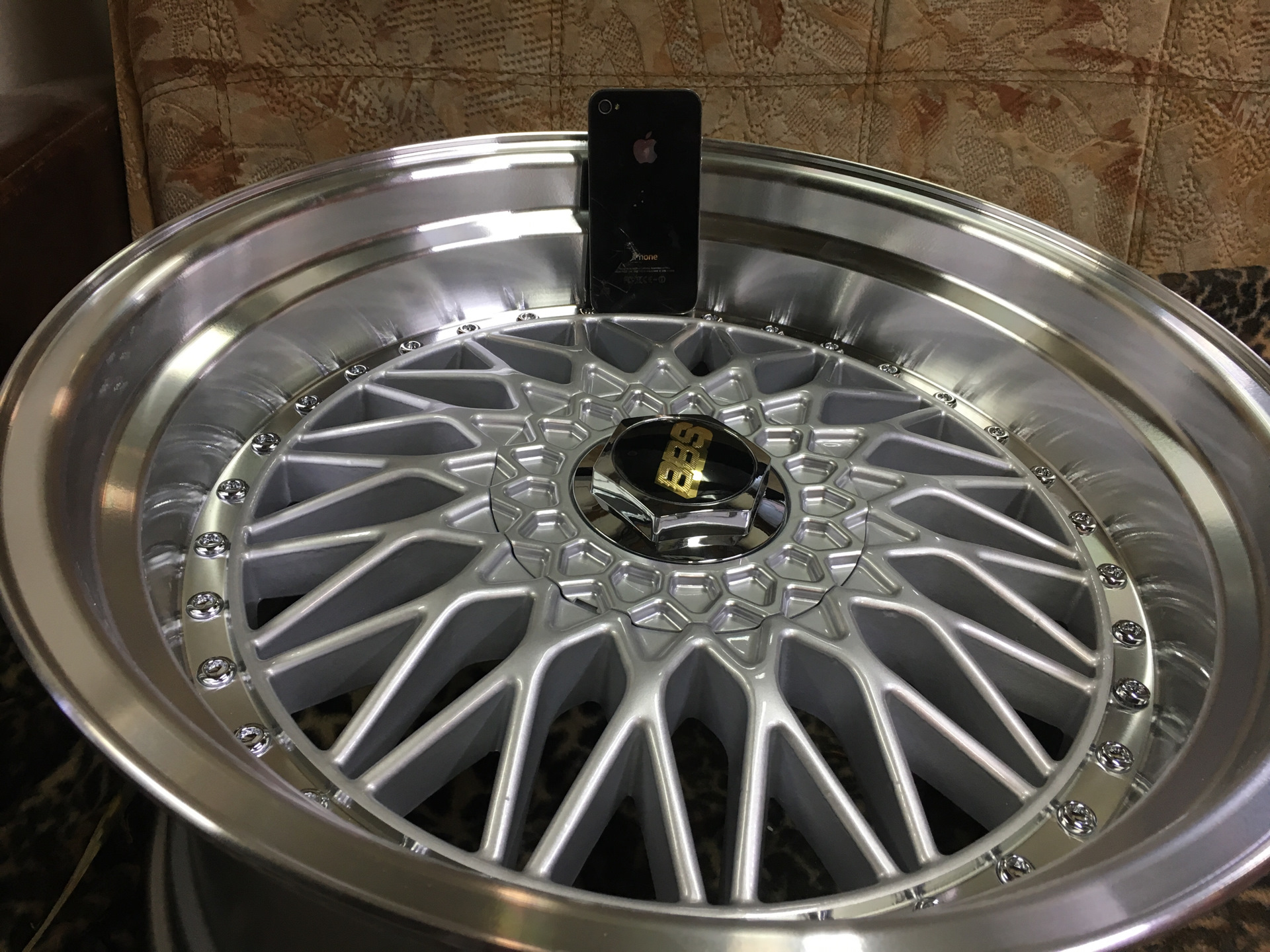 Фото реплики дисков. BBS RS r17. Диски BBS RS реплика r17. BBS RS Golf 2. Реплика BBS RS.