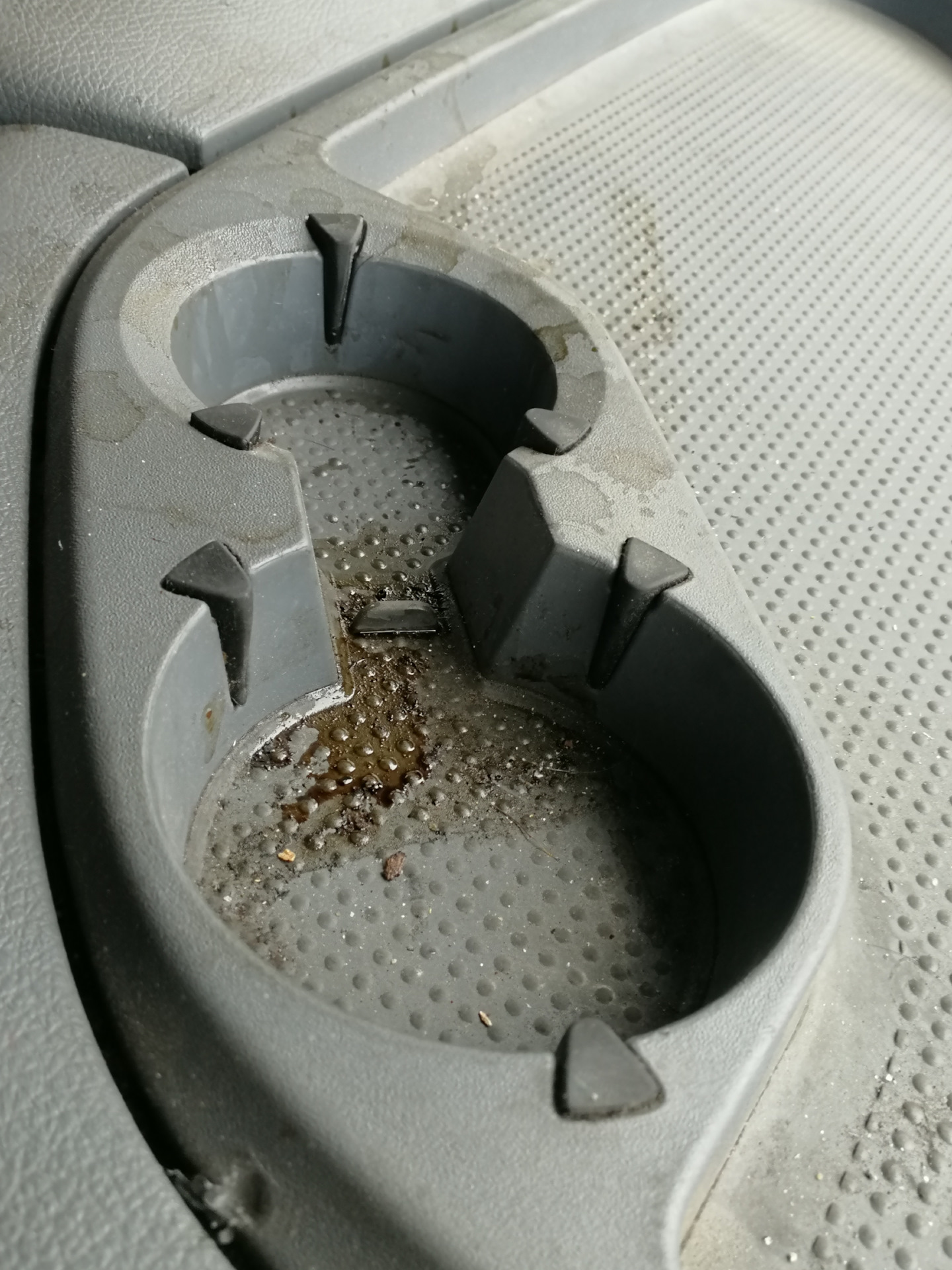 Химчистка кабины грузовика. — Сообщество «Детейлинг» на DRIVE2