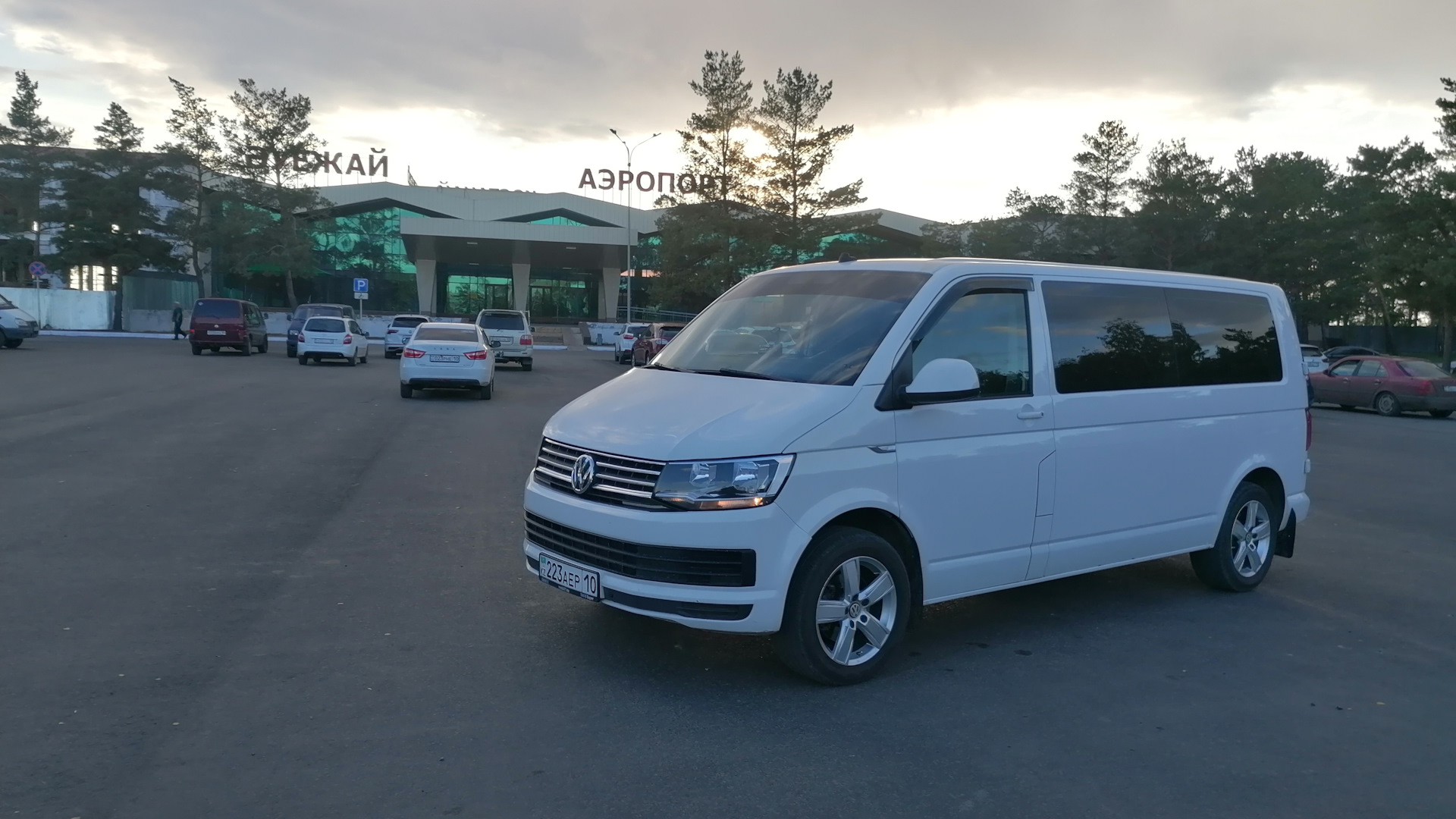 Volkswagen Caravelle (T6) 2.0 дизельный 2019 | *Белый бусик * на DRIVE2