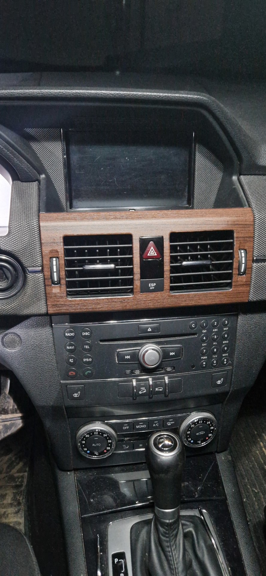 Передняя консоль стайлинг. — Mercedes-Benz GLK-Class (X204), 3,2 л ...