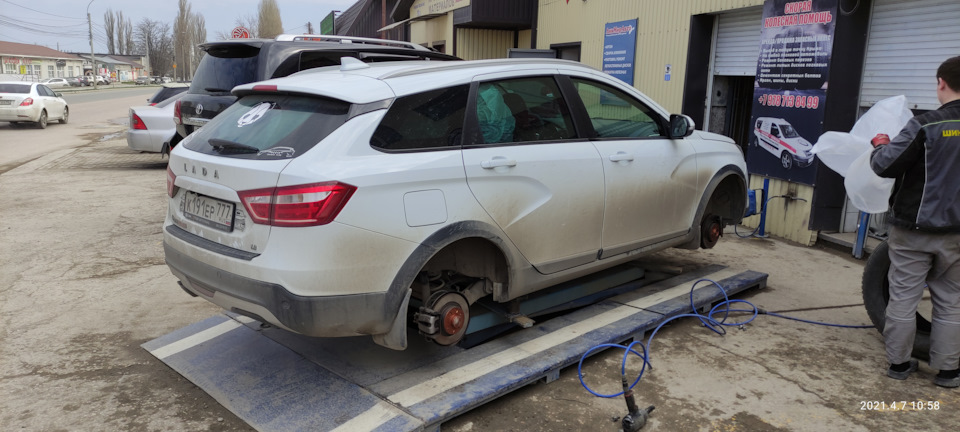 Фото в бортжурнале Lada Vesta SW Cross (1G). Запчасти на фото: 730099