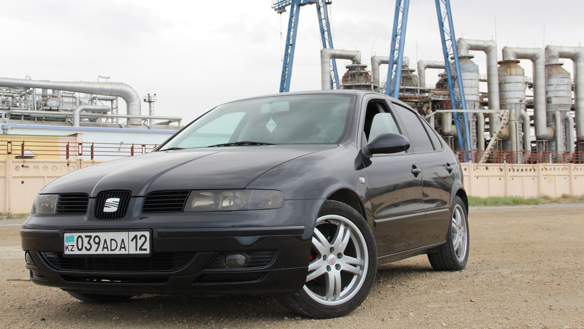 SEAT Leon (Mk I) 1.6 бензиновый 2004 | СПАРТАнец на DRIVE2