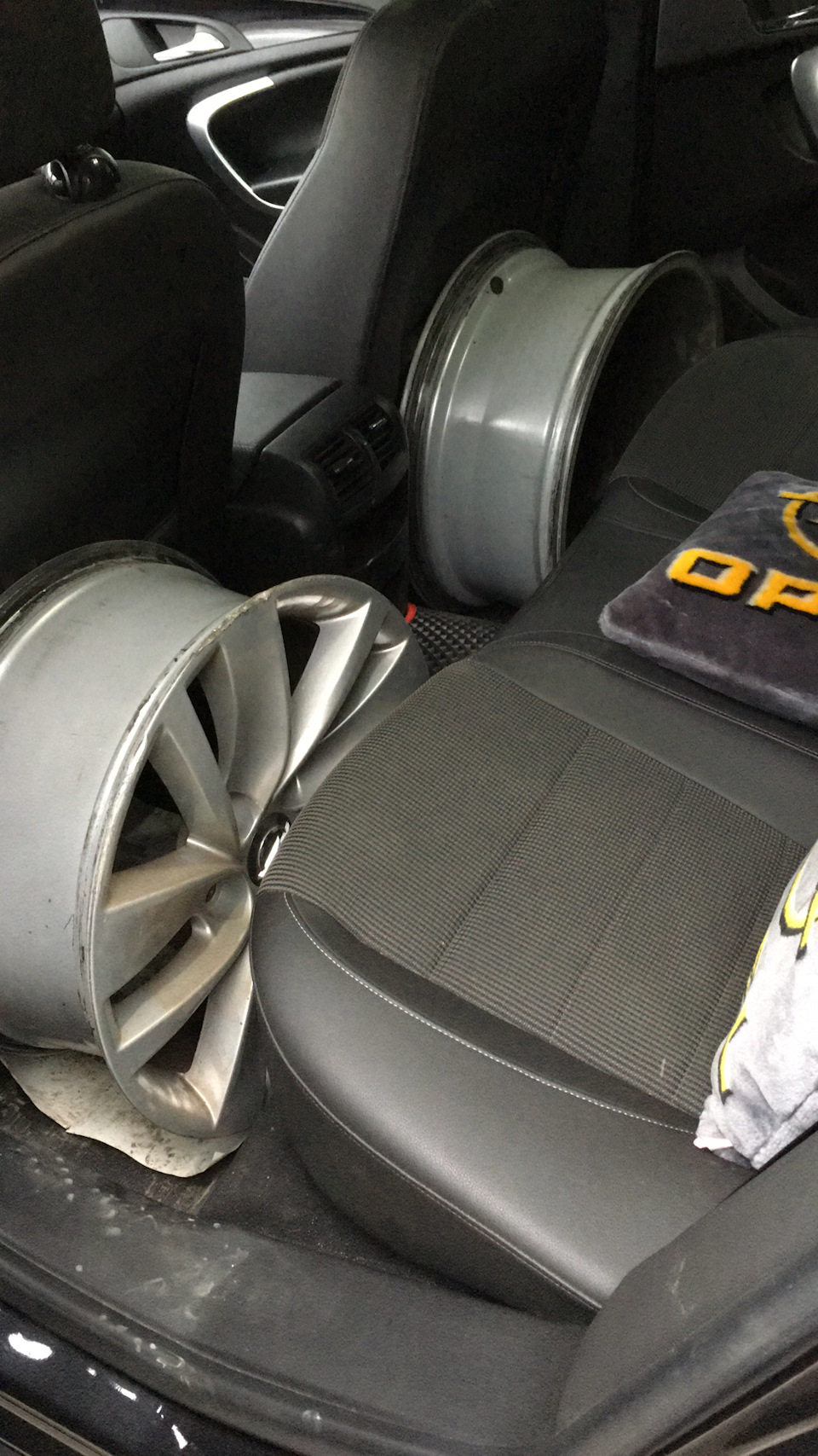 Фото в бортжурнале Opel Insignia (1G)