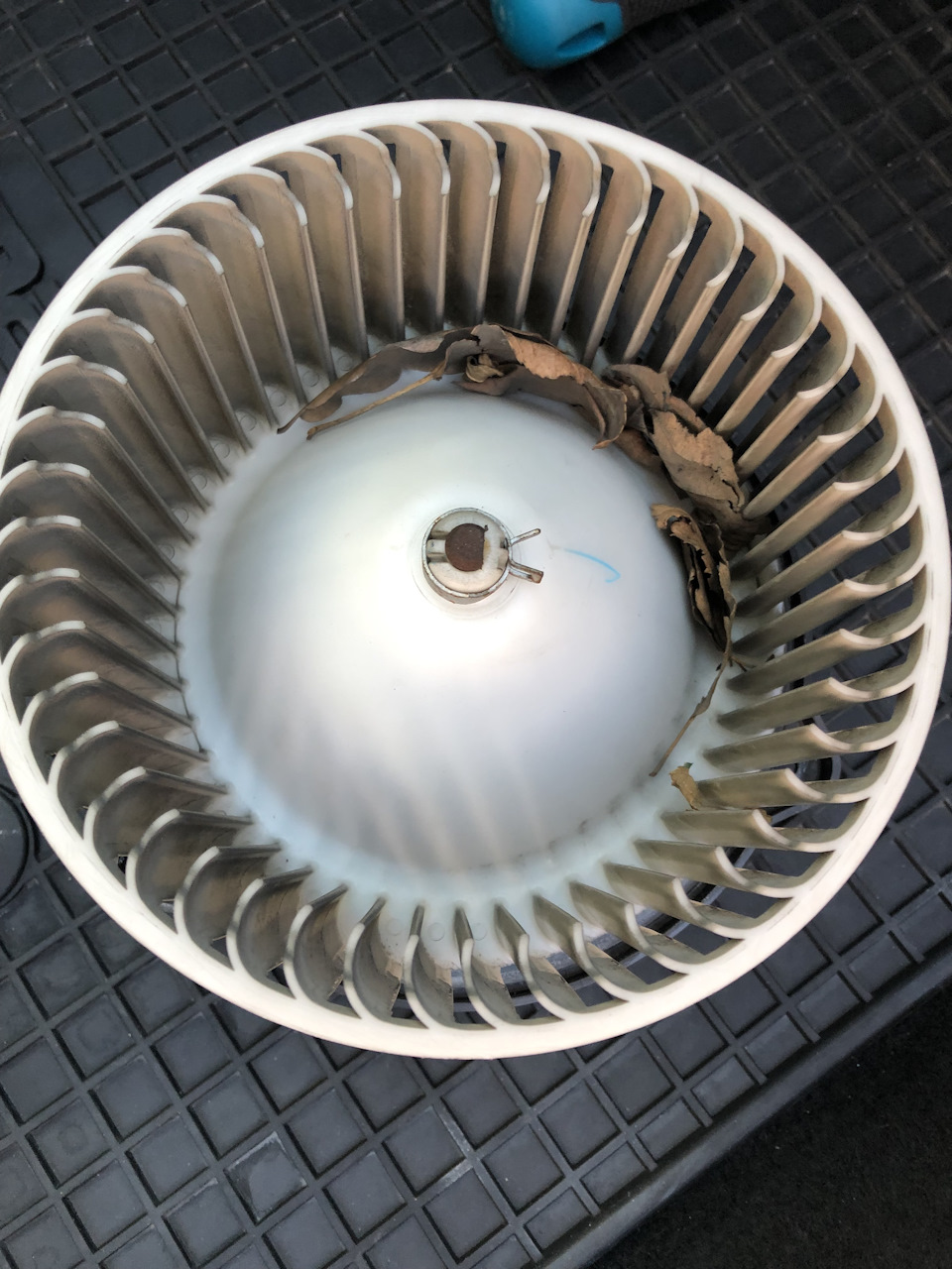 Обслуживание климатической системы — Mazda 6 (2G) GH, 2 л, 2010 года ...