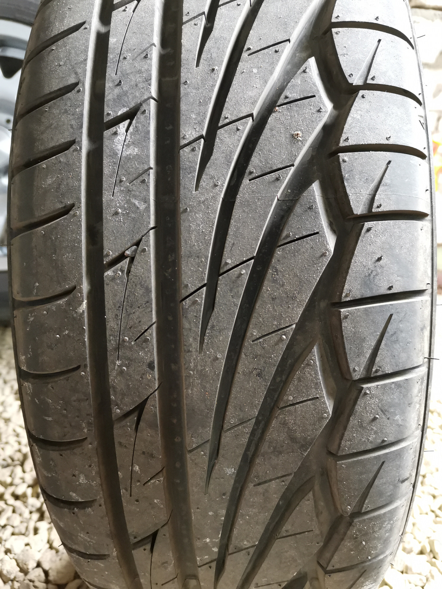 Toyo r16. Toyo tr1 r16. 215/40 R16 Toyo PROXES tr1 86w. Тойо 255/45/18 99w PROXES tr1. 195/50/16 Toyo tr1.