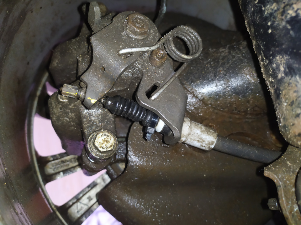 Пыльники троса ручника — Citroen C4 L, 1,6 л, 2019 года | запчасти | DRIVE2