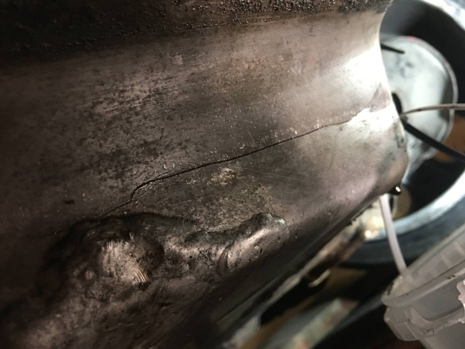 Вот без стаба видно трещину — Mercedes-Benz E-Class Coupe (C124)