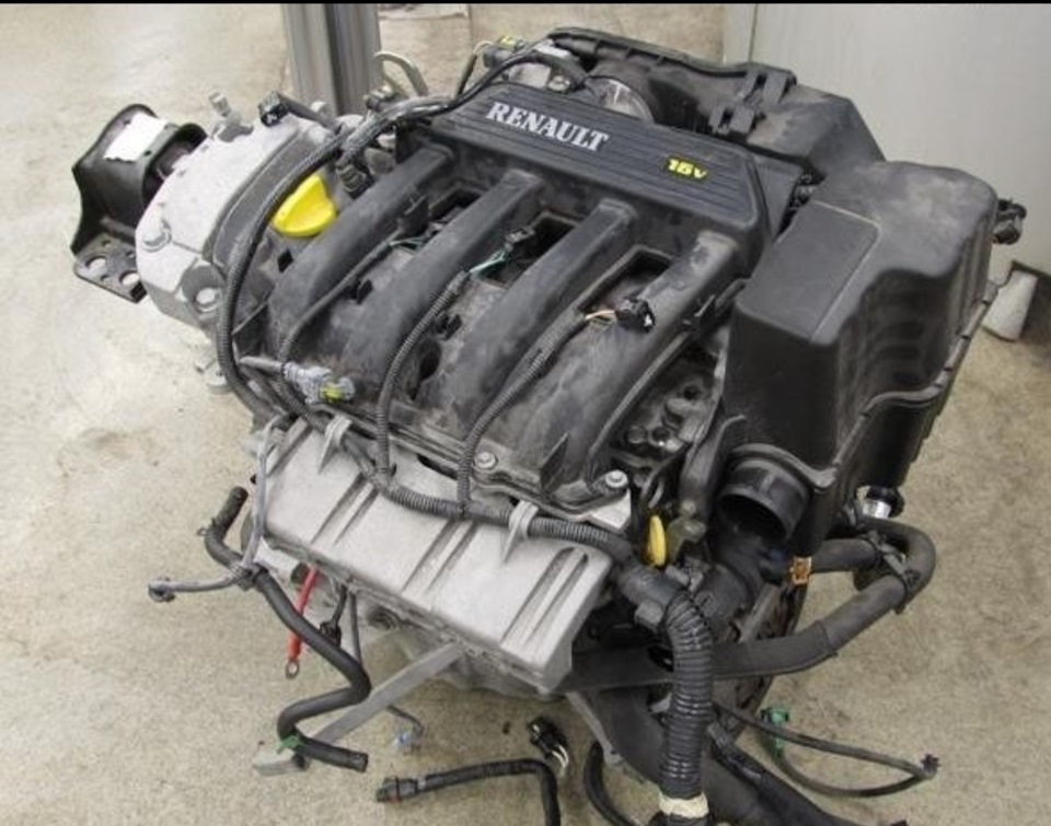 Двигатель renault k4m. Мотор к4м Рено 16. Renault k4m 1.6 л 16 клапанов. Двигатель Рено 1.6 16 клапанный.