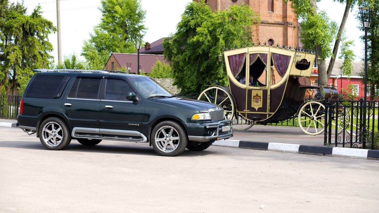 Lincoln Navigator (1G) 5.4 бензиновый 1999 | Бегемотор на DRIVE2