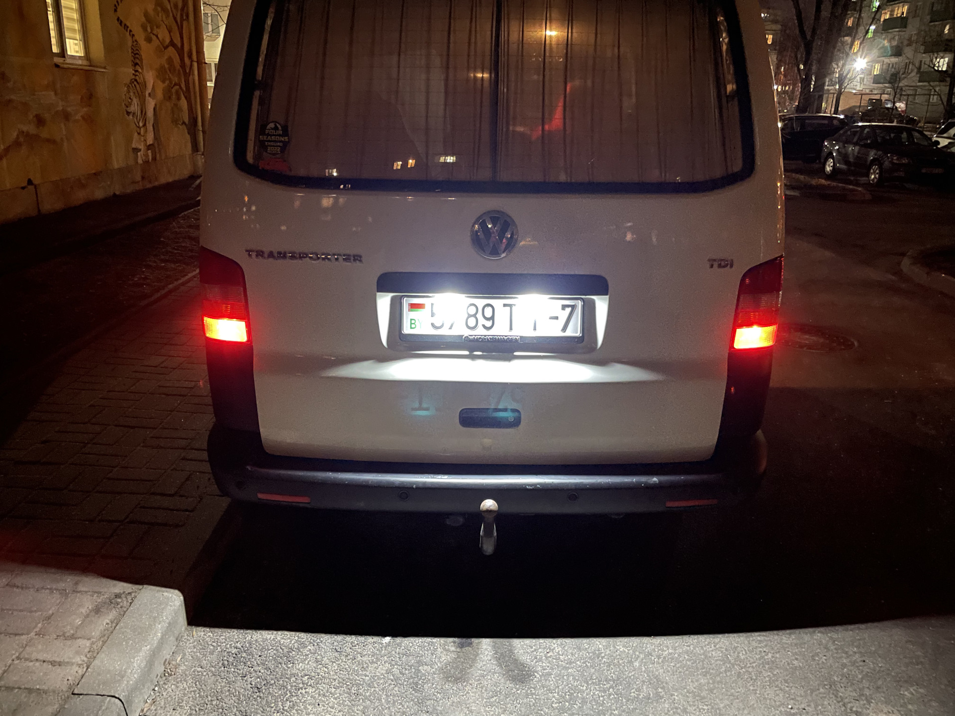 Подсветка номера — Volkswagen Transporter T5, 1,9 л., 2008 года ...