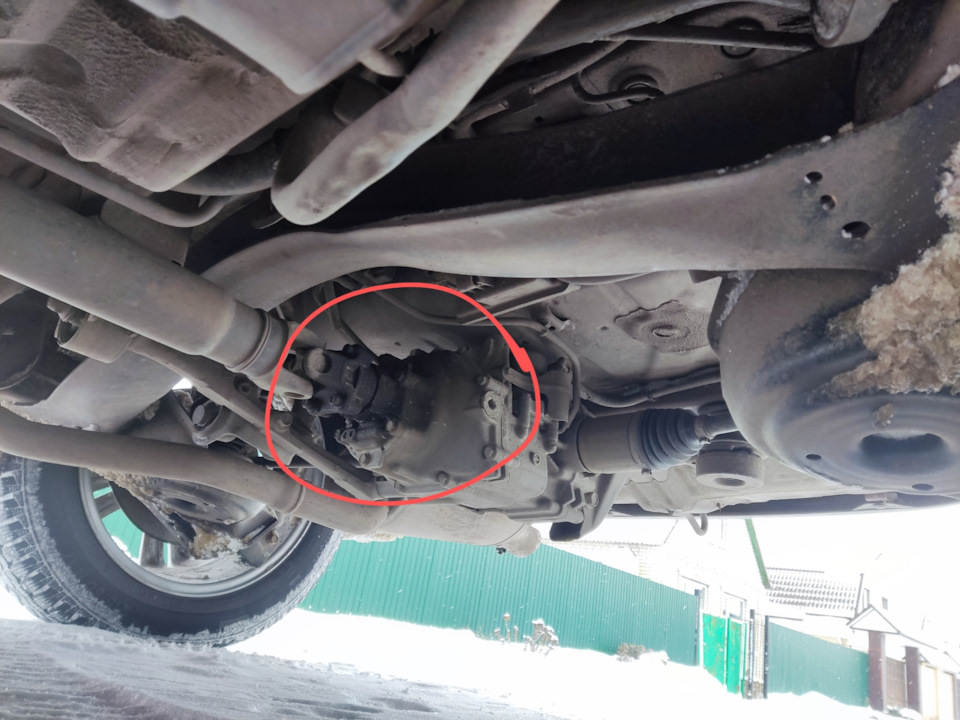 13. Потеет сальник хвостовика редуктора. Замена масла в редукторе ...