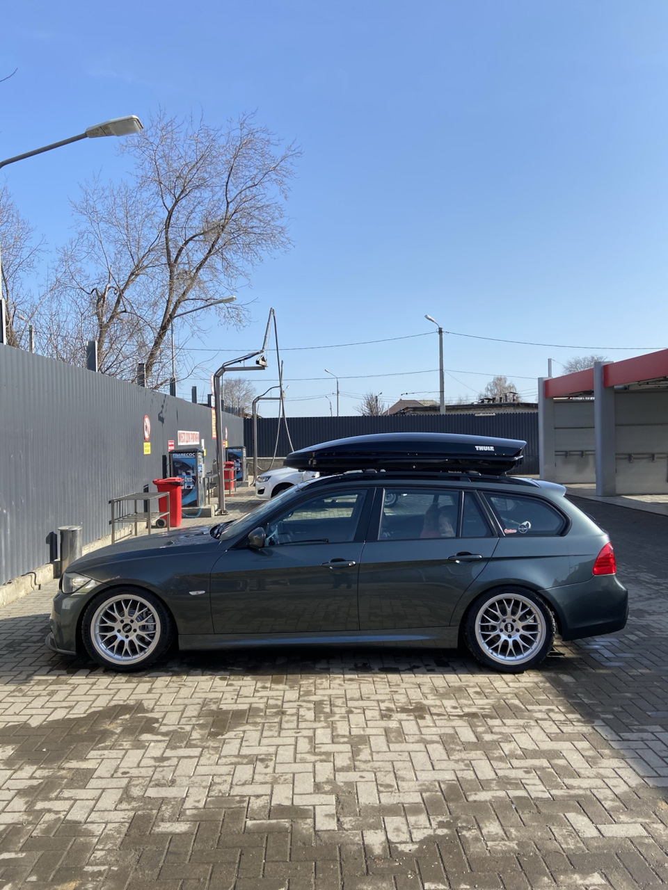 Бокс на крышу Thule Dynamic 800 — BMW 3 series Touring (E91), 2 л, 2010  года | аксессуары | DRIVE2