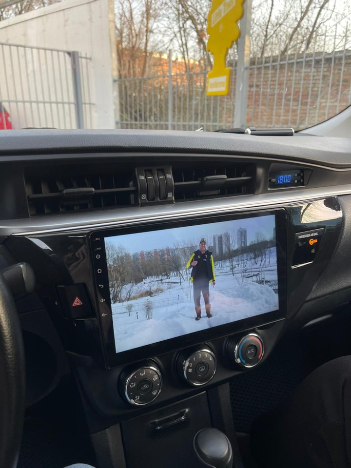 Андроид магнитола 8 ядерная с сим картой 3/32 на Toyota Corolla (160 ...