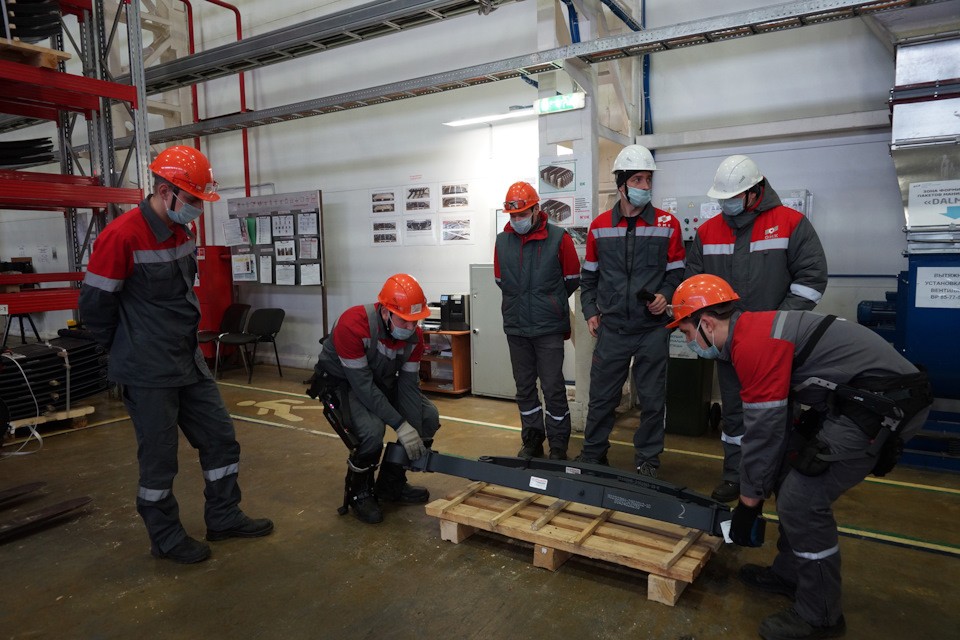 ОМК тестирует экзоскелеты — Чусовской металлургический завод ОМК на DRIVE2