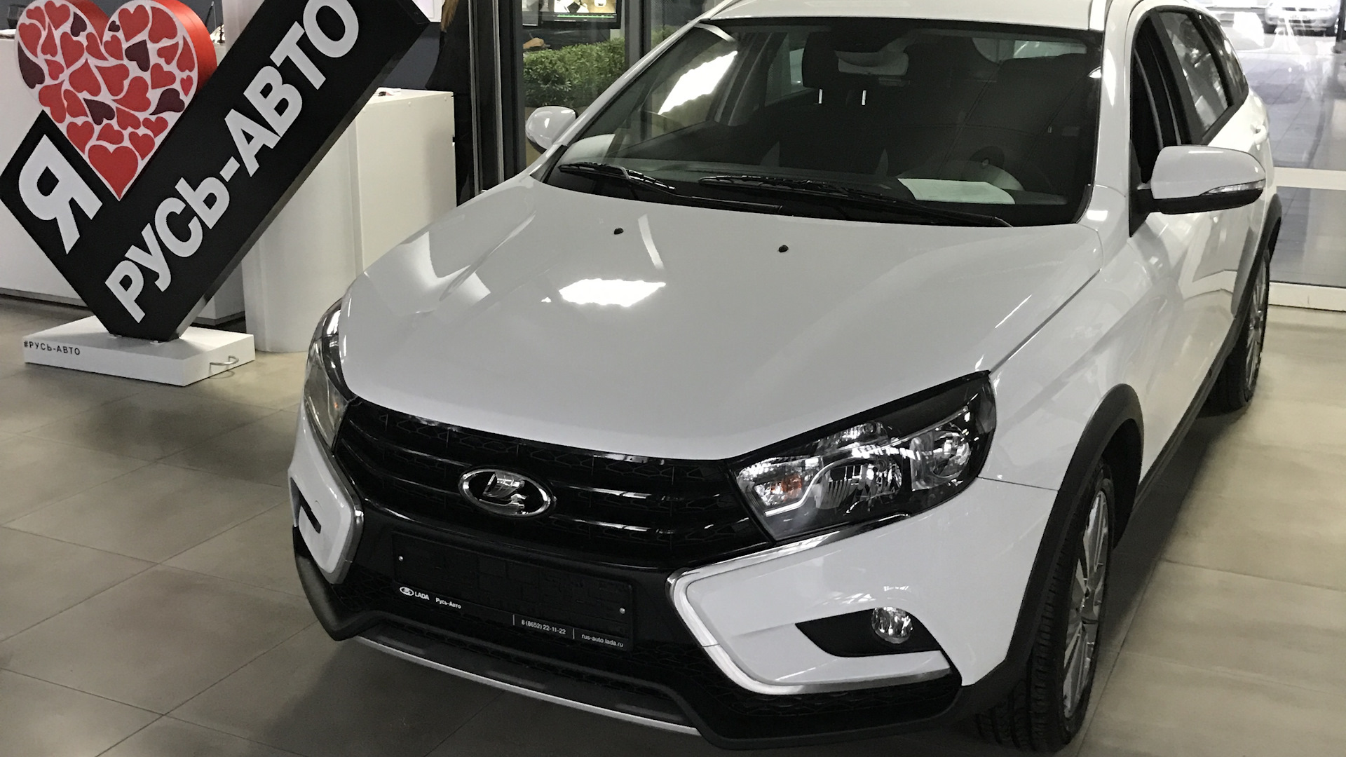 Lada Vesta SW Cross 1.8 бензиновый 2019 | 3.5 японцы делают вещи на DRIVE2