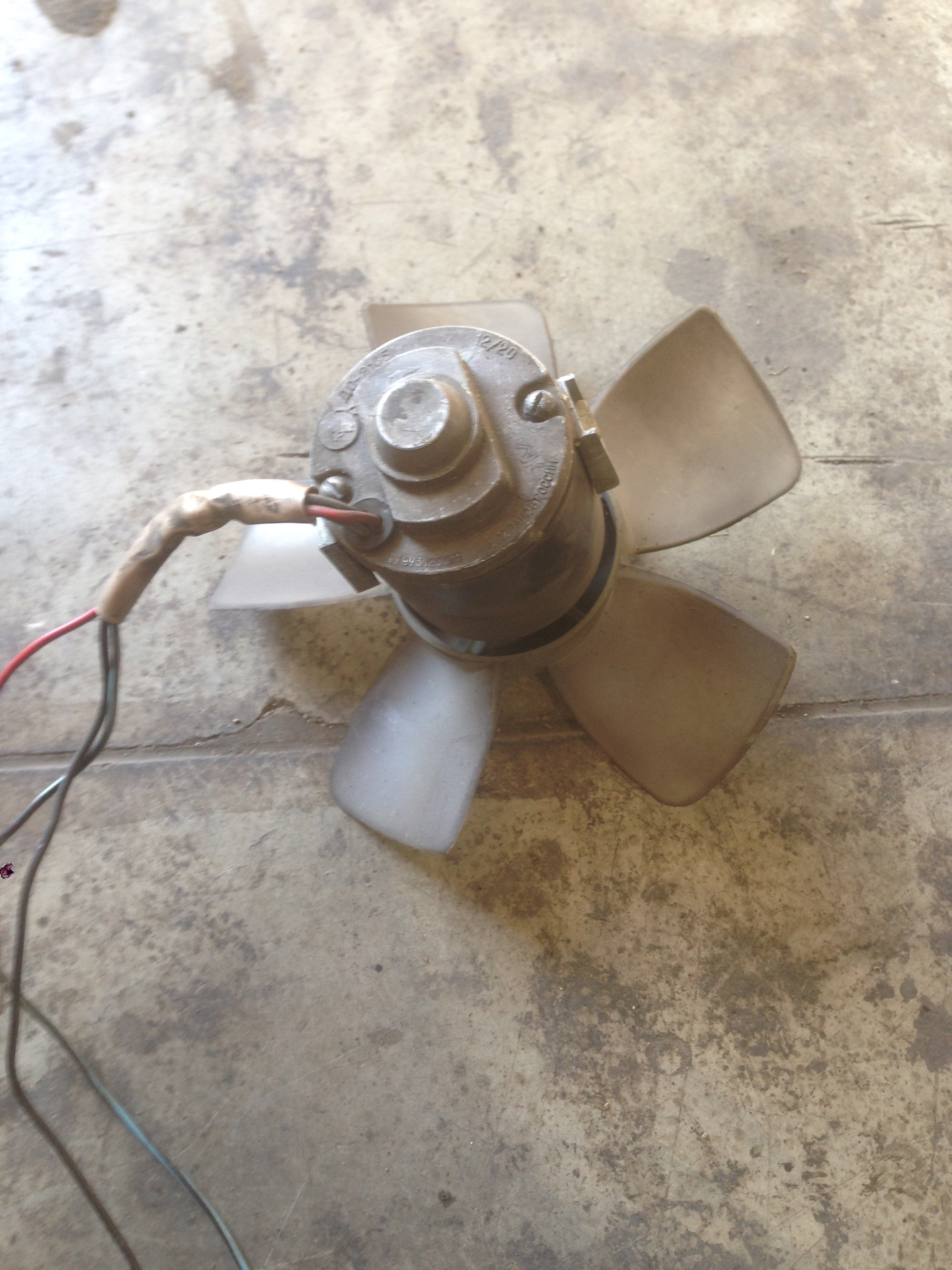 Смещение рулевой колонки, и замена вентилятора печки. — Lada 2104, 1,6 ...