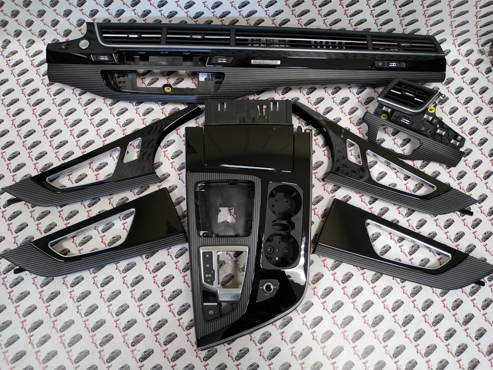 Декор салона Beaufort с рояльным лаком для Audi Q7 (4M) (дерево ...