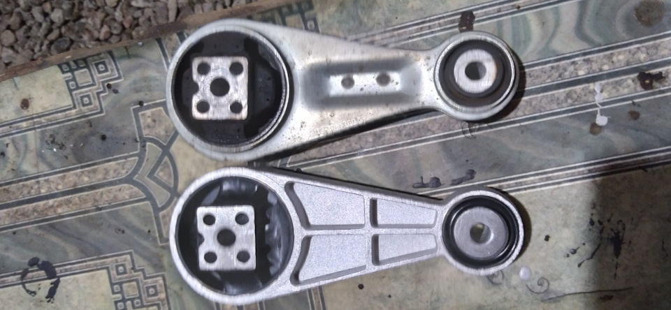 Запись ни о чём, но для отчёта нужна, замена верхней гитары двигателя ...