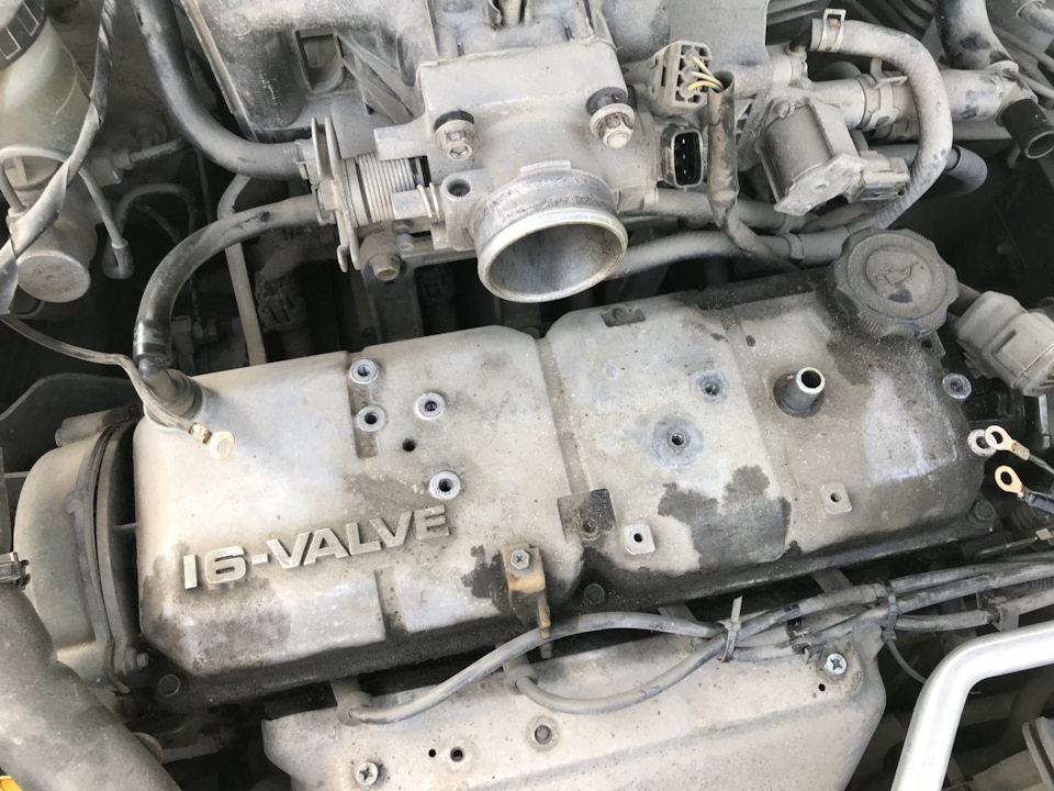 Замена прокладки клапанной крышки, ставим салонный фильтр, убираем ржу ...