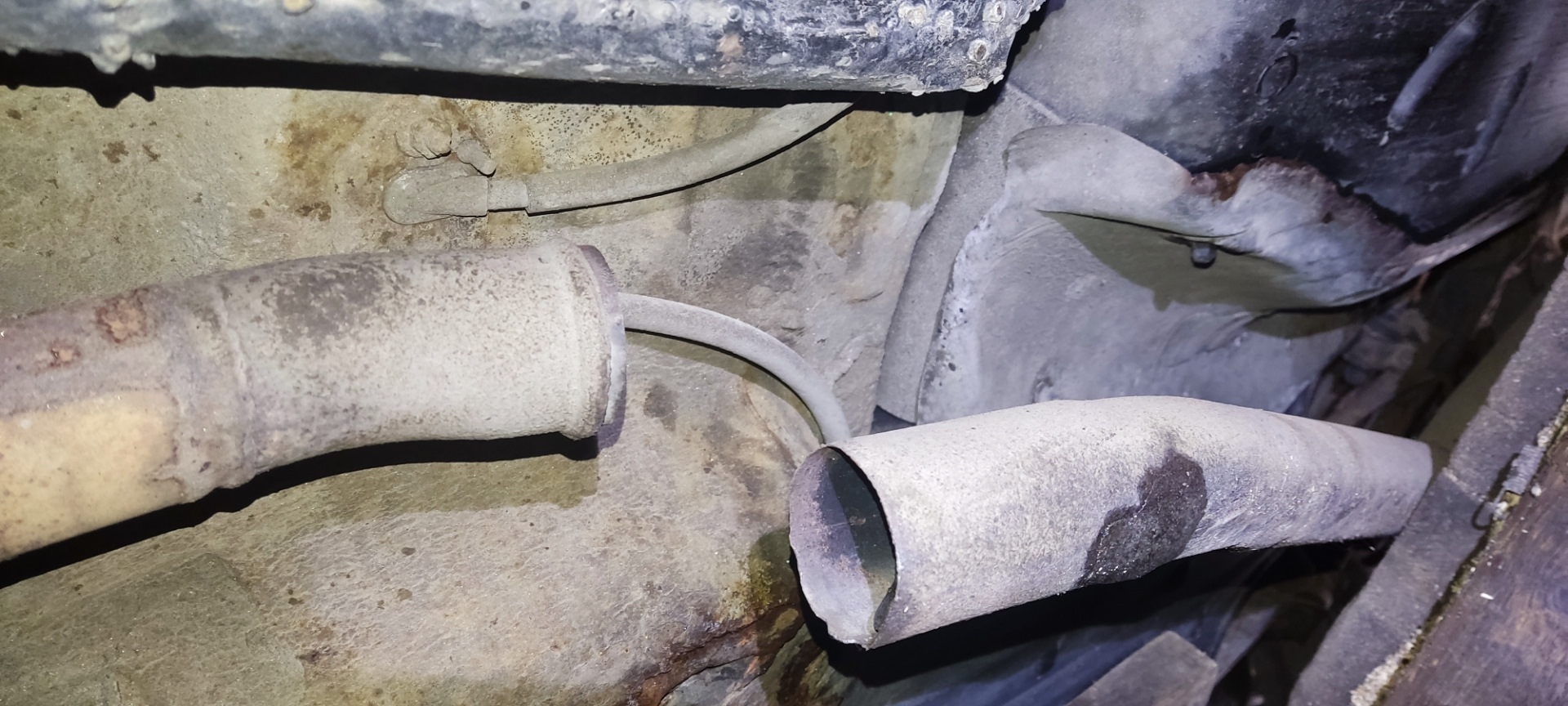 Сломался глушитель. — Mazda 6 (1G) GG, 2 л, 2005 года | поломка | DRIVE2