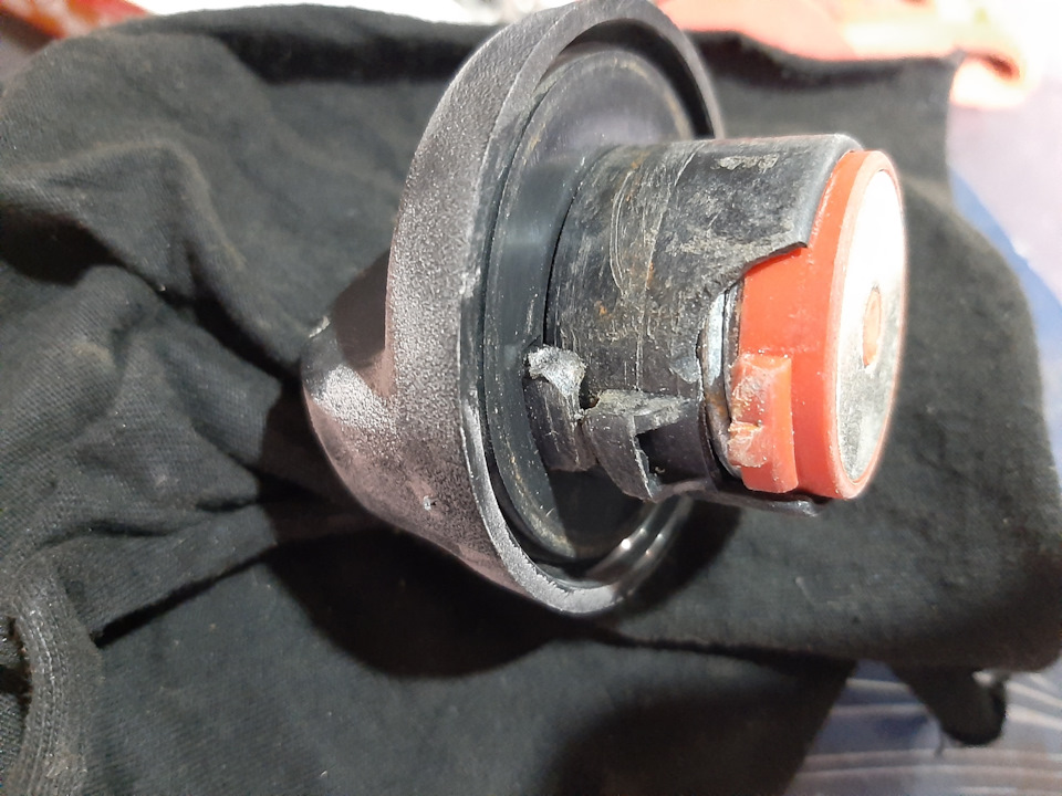 Крышка бензобака ягуар XJ40 (XJ6) — Jaguar XJ6 (XJ40), 4 л, 1993 года ...