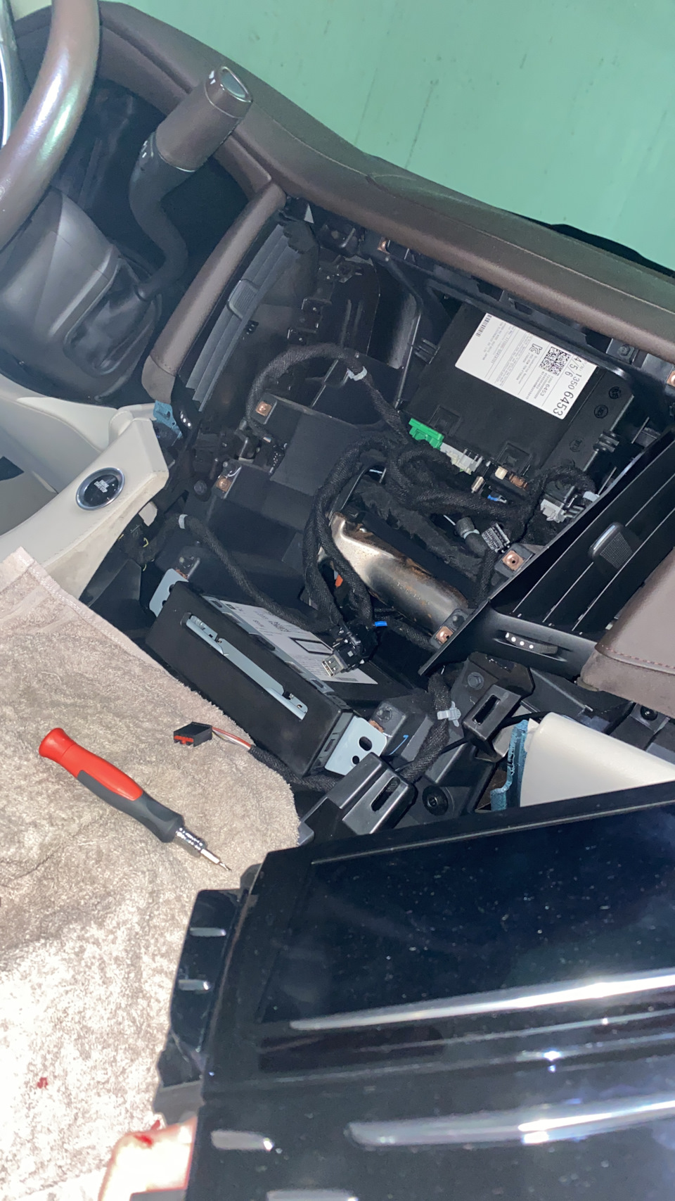 Замена CUEвого тача — Cadillac Escalade (4G), 6,2 л, 2016 года ...