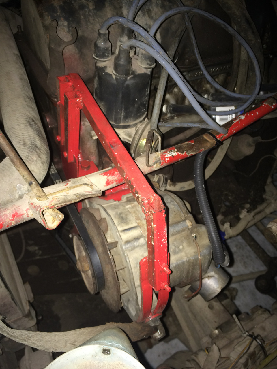 Перенос генератора и запаска остаётся под капотом — Lada 4x4 3D, 1,6 л ...