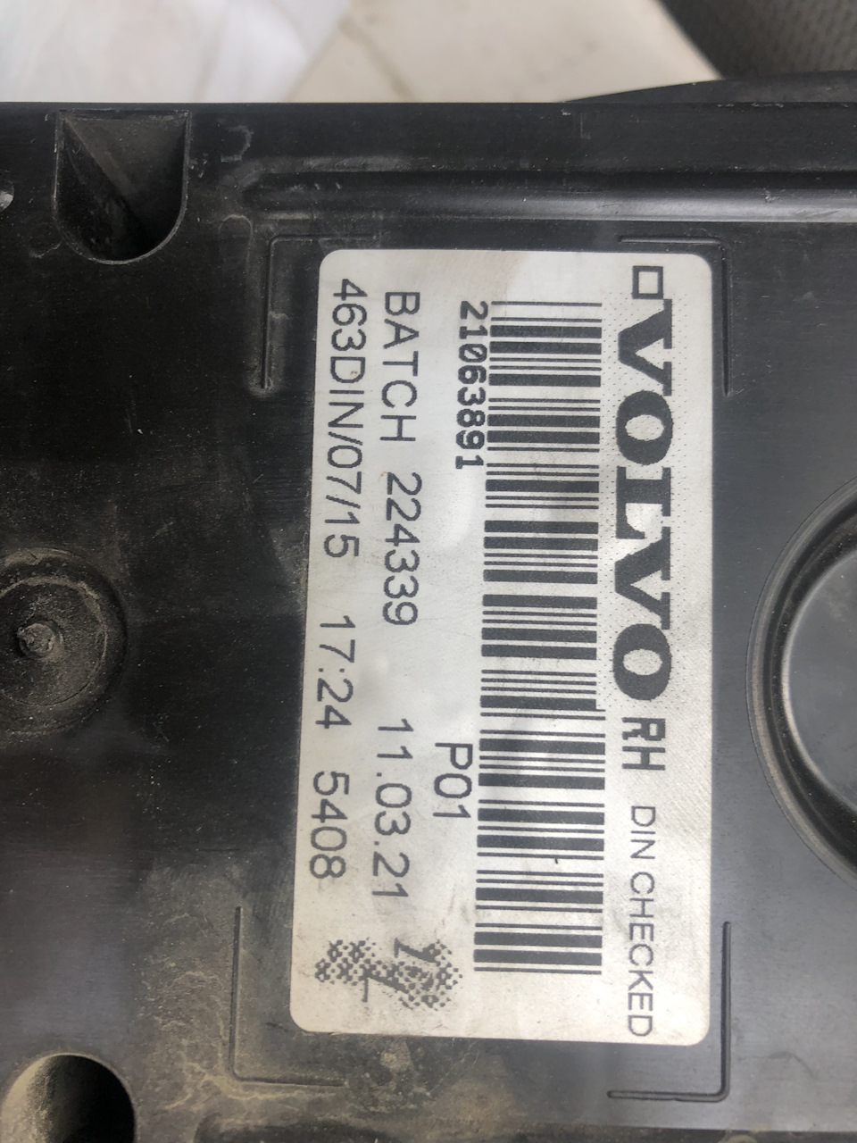 Предохранитель габаритов прицепа volvo fh 21063891 Фонарь задний Volvo правый Volvo Запчасти на DRIVE2