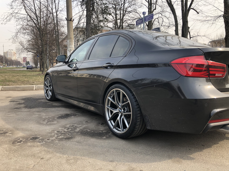 Какой вылет диска bmw f30