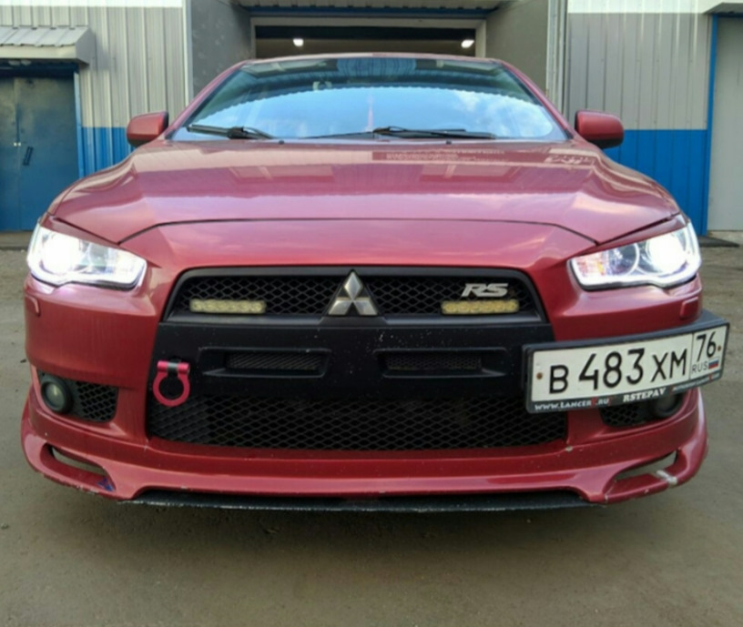 Установка линз в фары Mitsubishi Lancer (2010) с заменой стекол фар