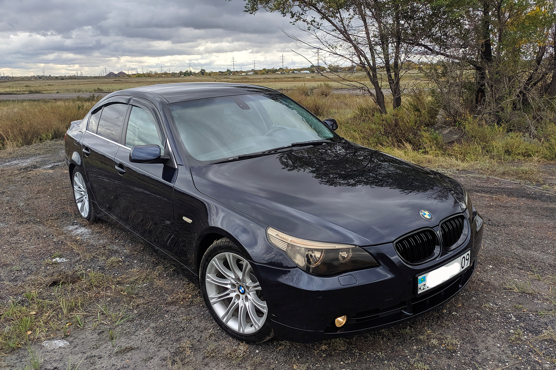 Bmw 530i. BMW 530i 2004. БМВ 530 I 2004. BMW 530 2004. БМВ 530i 2004 года.