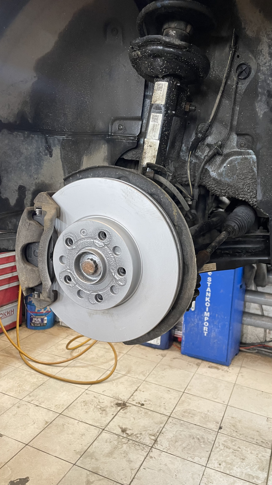 🛞Замена тормозных дисков и колодок NK — Volkswagen Golf Mk7, 1,4 л ...