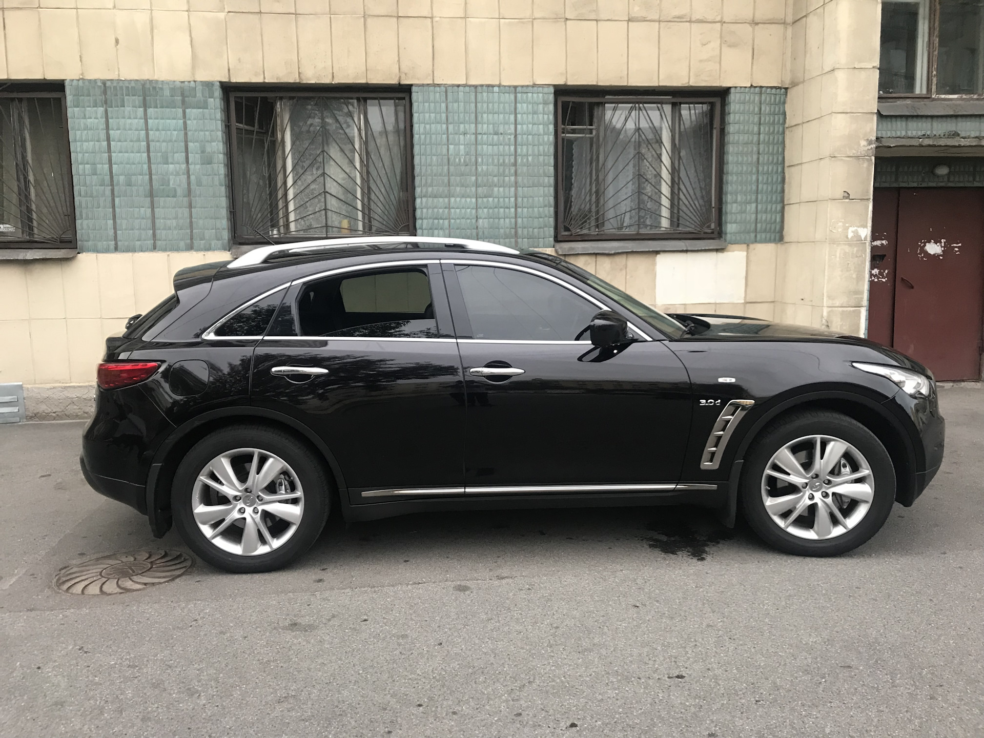 1 4 50 21. Infiniti qx70 r20. Инфинити fx37 s r20. Infiniti FX QX. Диски r21 Infiniti qx70.