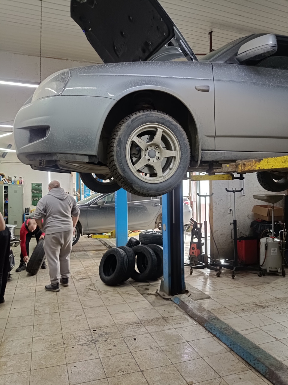 Моторное масло VOLGA-OIL premium — Lada Приора хэтчбек, 1,6 л, 2010 ...