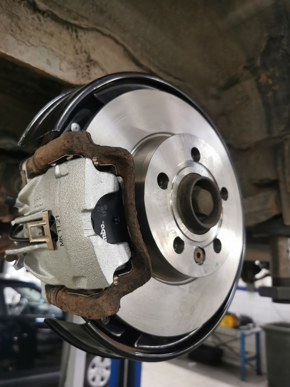 Задние тормоза. — Volkswagen Transporter T4, 2,5 л, 2001 года | визит ...