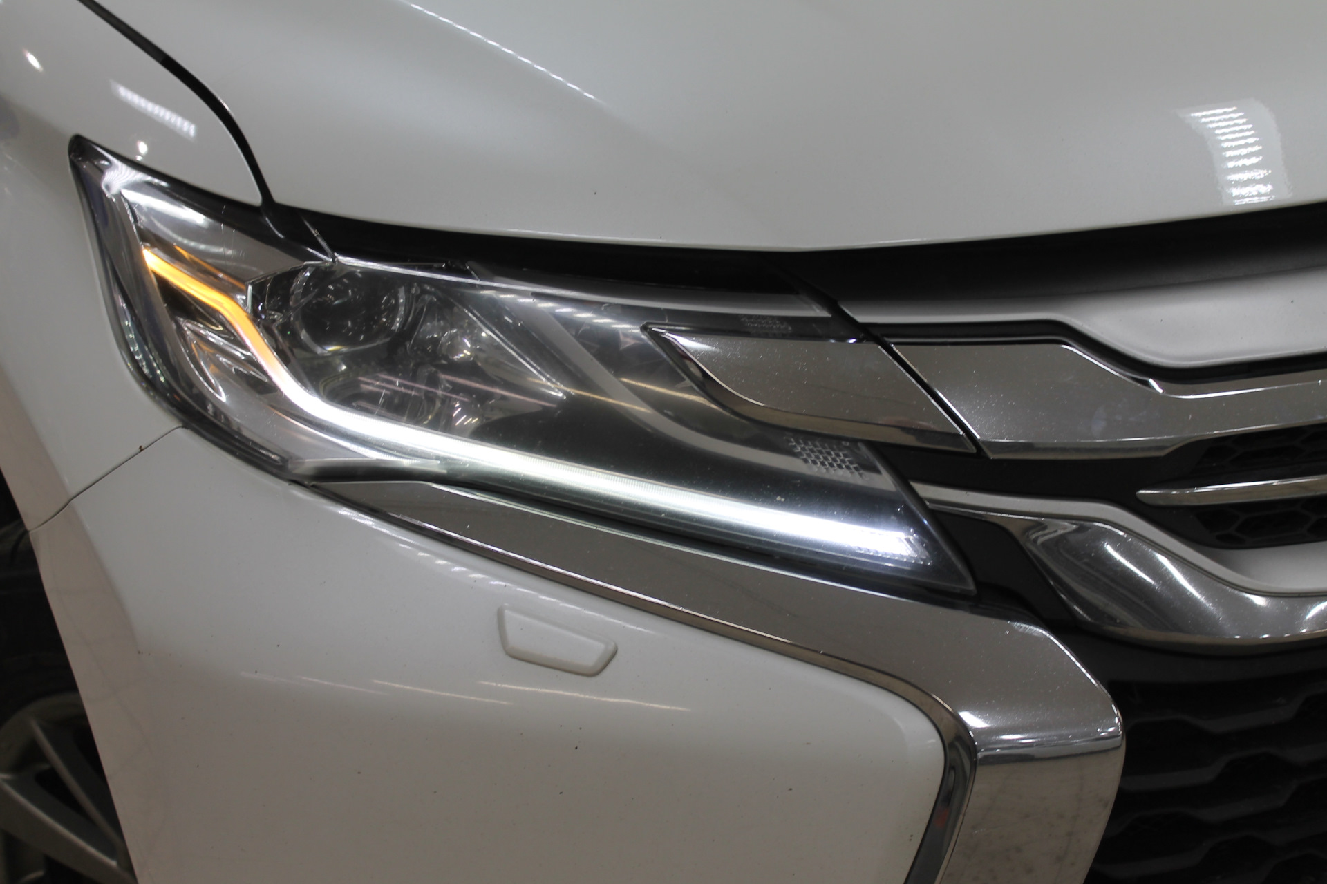 Фара Паджеро Спорт 2 Купить