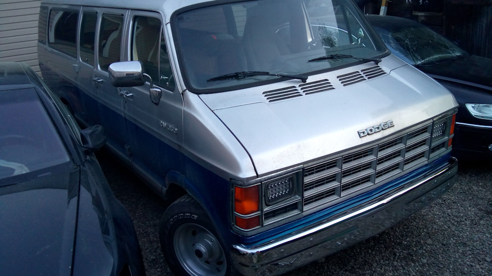 Dodge Ram van 2g