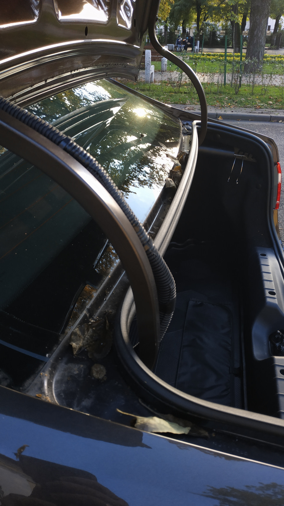 🆔:78 🦚 Уплотнитель от ВАЗ 2109 в зазор багажника и заднего стекла весты ...