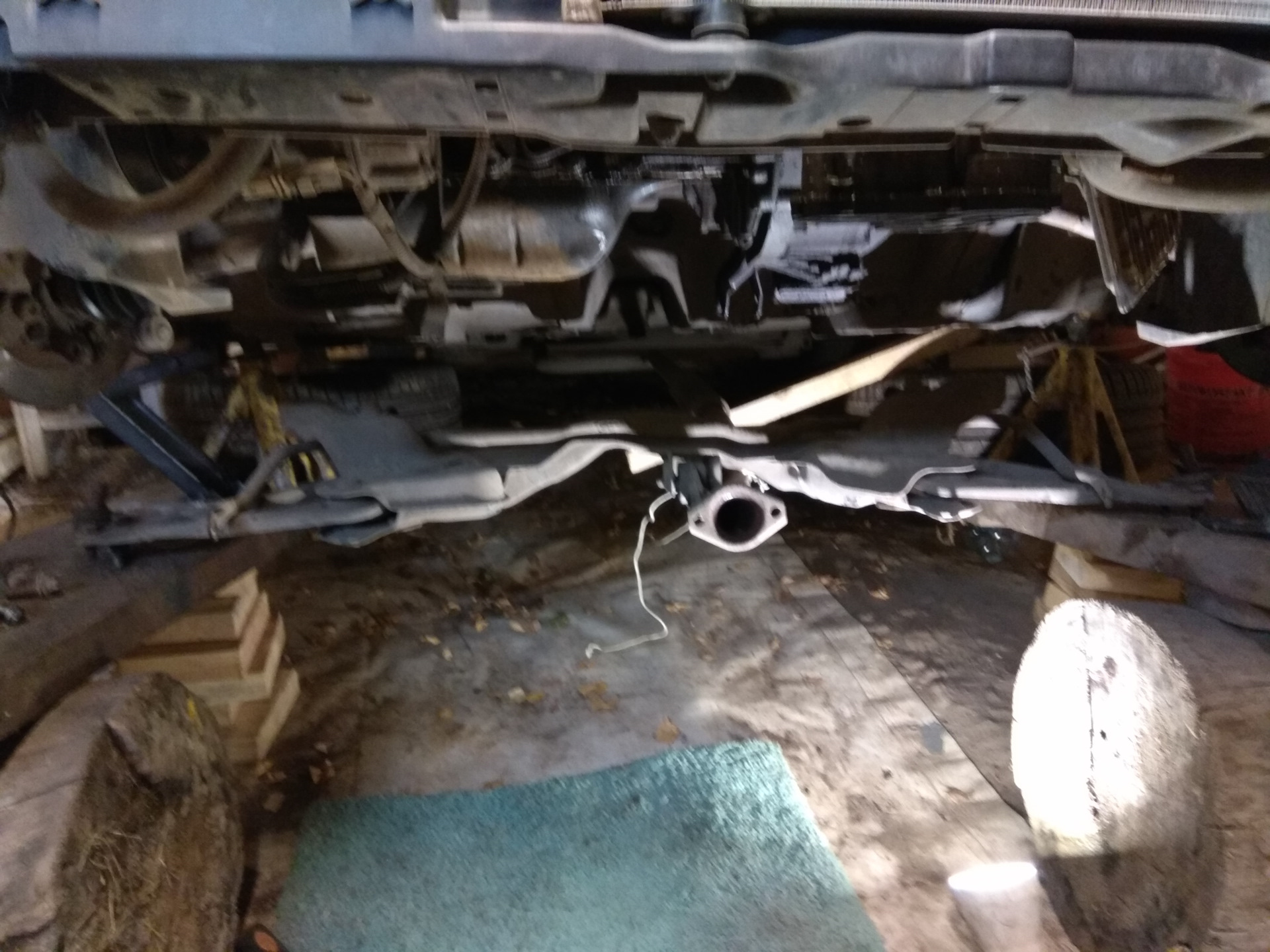 Выбивание катализатора и замена шпилек выпускного коллектора — Citroen ...