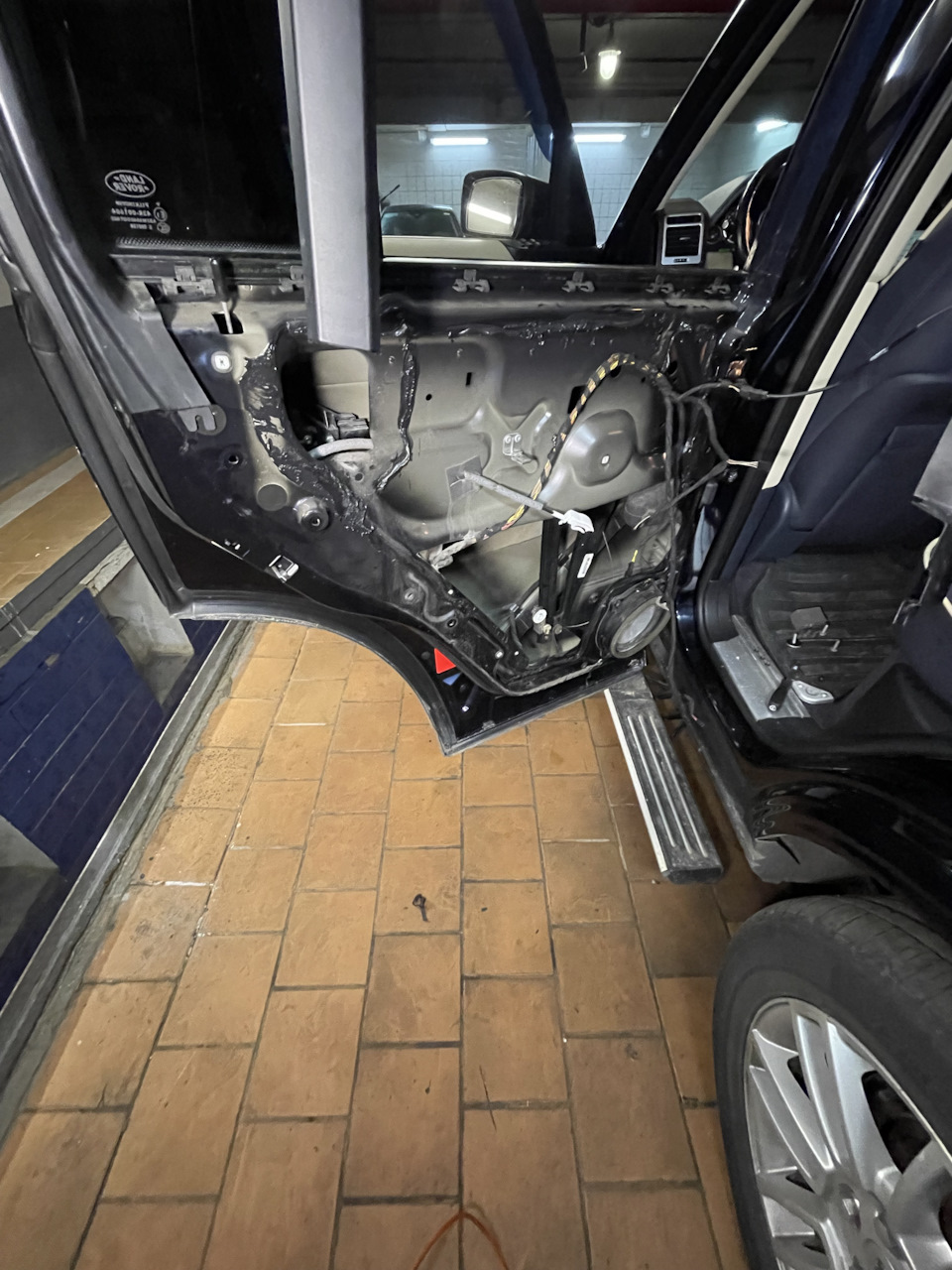 Фото в бортжурнале Land Rover Range Rover (3G)