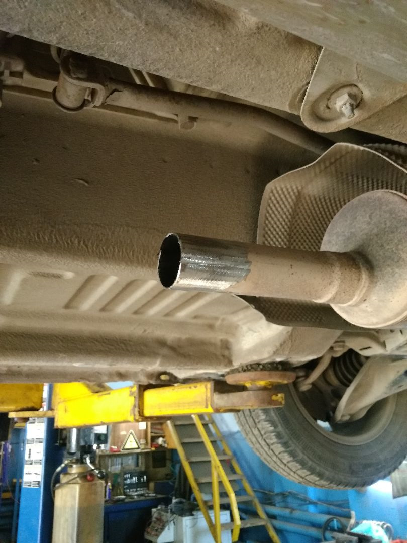 Замена резонатора на автомобиле Renault Logan 2007 года, г. Рязань ...