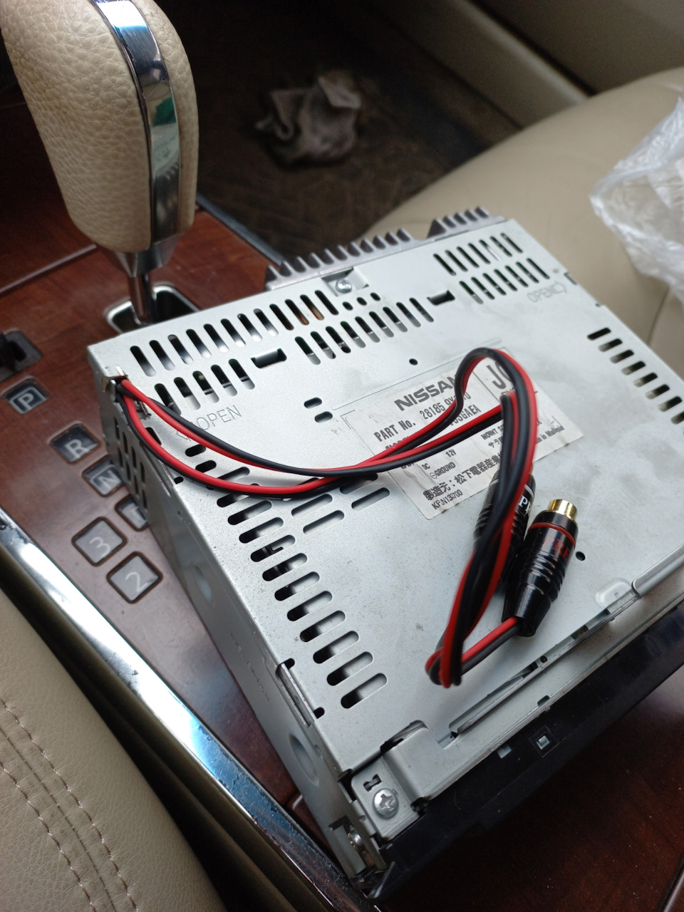 Линейные выходы со штатной магнитолы — Nissan Teana (J31), 2,3 л, 2006 ...