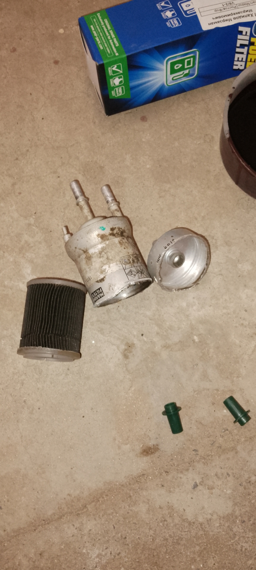 Очередная замена топливного фильтра polo 2011 cfna 1.6 105 л. с ...